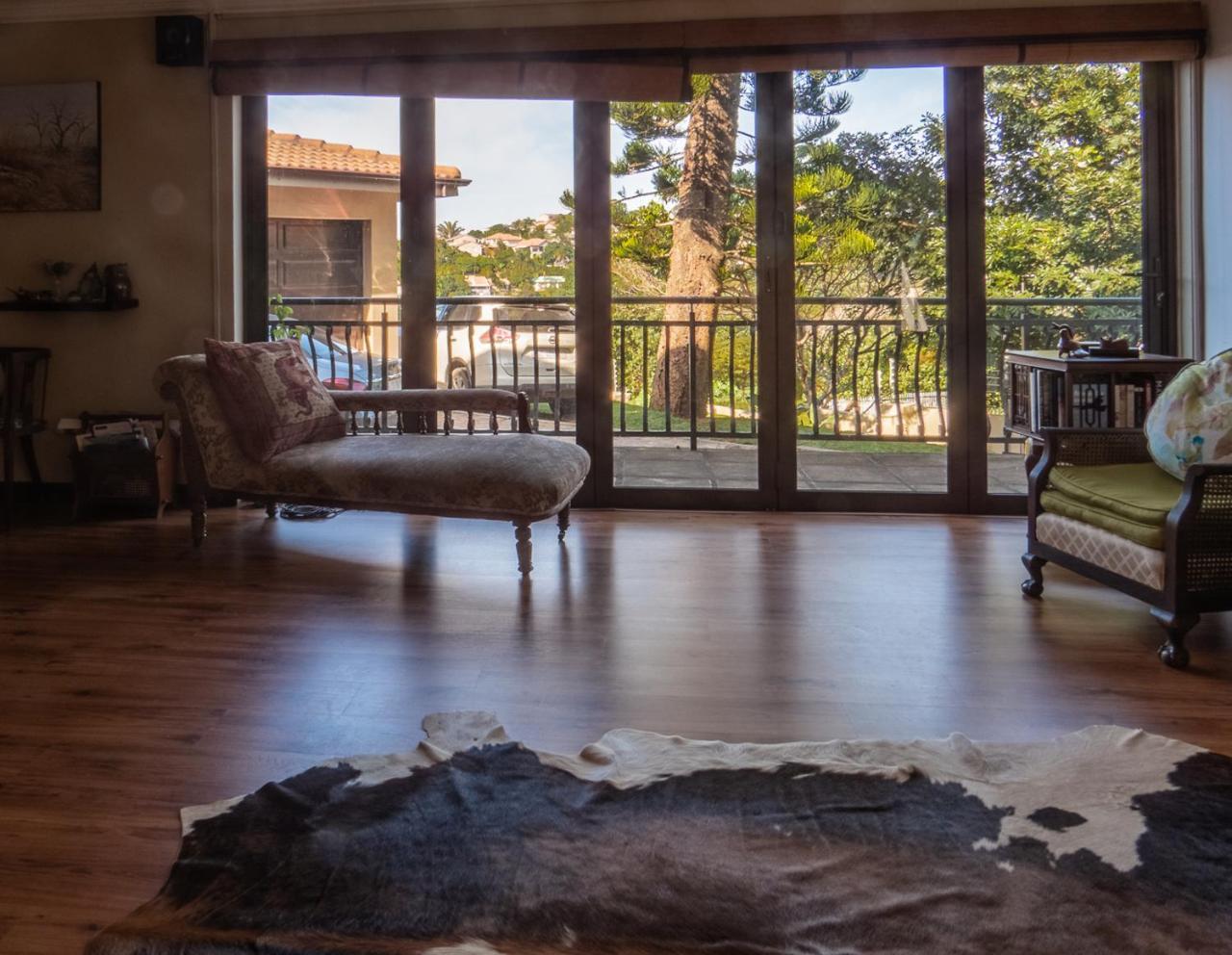 Ekhaya Guest House Балито Екстериор снимка