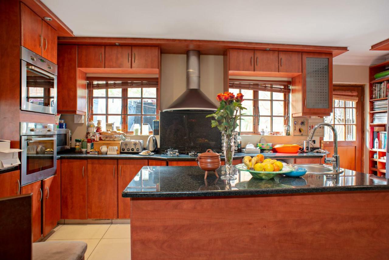 Ekhaya Guest House Балито Екстериор снимка