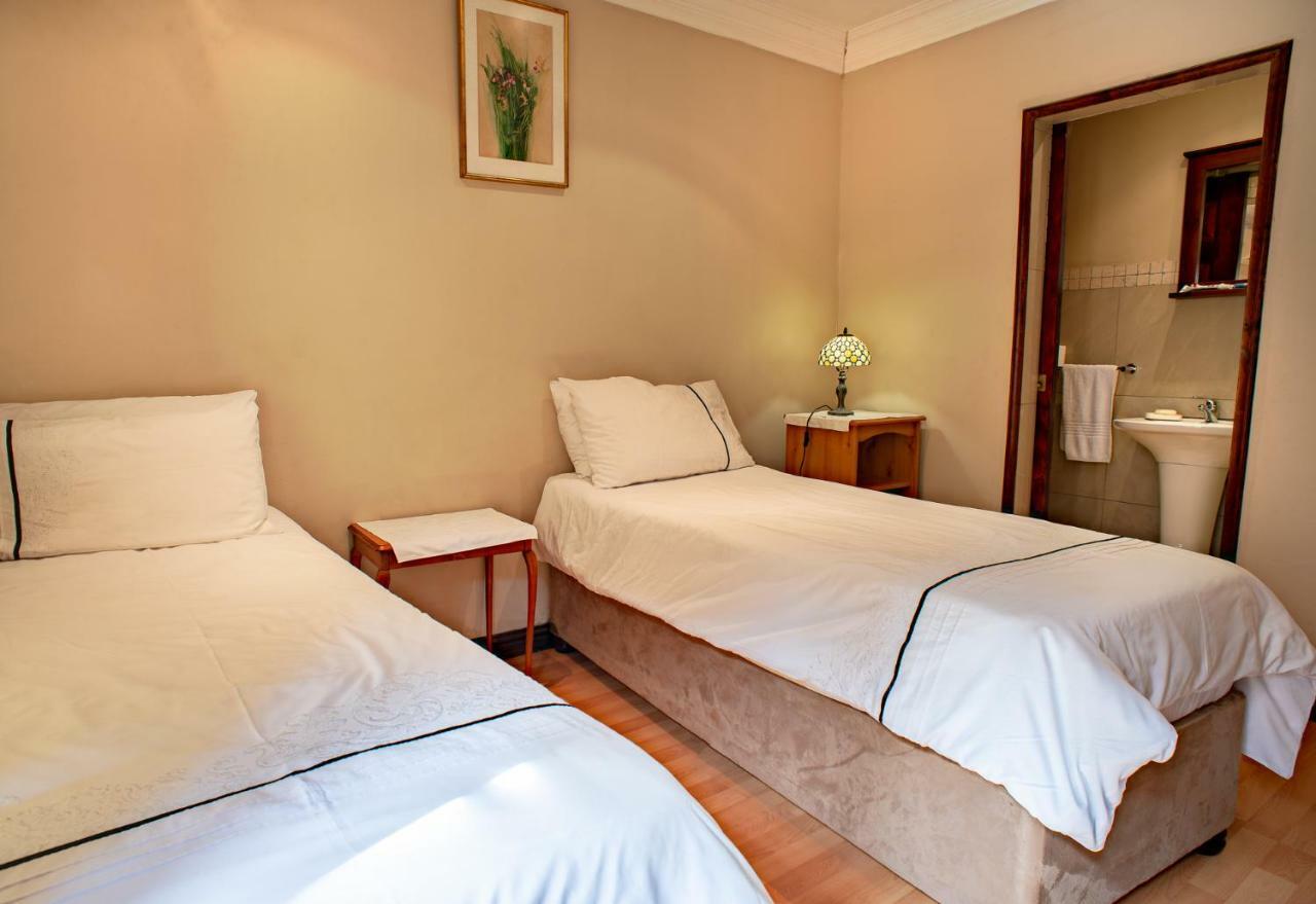 Ekhaya Guest House Балито Екстериор снимка